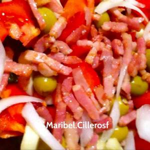 Ensalada tricolor con bacon